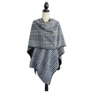Ike Behar Black White Houndstooth Fleece Wrap Cape One Size